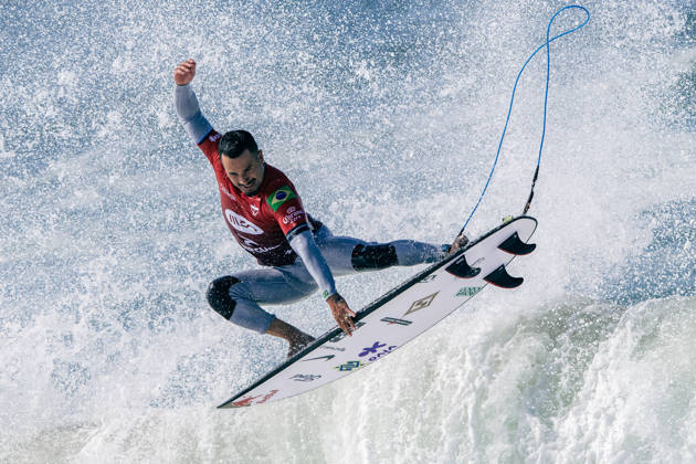 Meo Rip Curl Pro Portugal - Men Quarter Finals Italo Ferreira of Brazil competes during the Meo Rip Curl Pro Portugal at Praia dos Supertubos in Peniche, Portugal, on October 20, 2026. Peniche Leiria Portugal  Copyright: xJoaoxRicox originalFilename:rico-meoripcu261020_npIsa.jpg