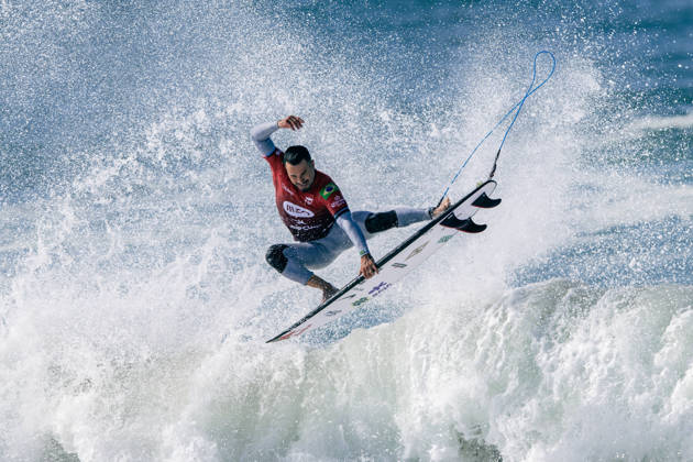 Meo Rip Curl Pro Portugal - Men Quarter Finals Italo Ferreira of Brazil competes during the Meo Rip Curl Pro Portugal at Praia dos Supertubos in Peniche, Portugal, on October 20, 2026. Peniche Leiria Portugal  Copyright: xJoaoxRicox originalFilename:rico-meoripcu261020_nplbr.jpg