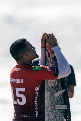 Meo Rip Curl Pro Portugal - Men Quarter Finals Italo Ferreira of Brazil is seen during the Meo Rip Curl Pro Portugal at Praia dos Supertubos in Peniche, Portugal, on October 20, 2026. Peniche Leiria Portugal  Copyright: xJoaoxRicox originalFilename:rico-meoripcu261020_npml8.jpg