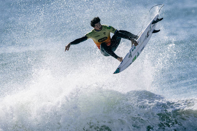 Meo Rip Curl Pro Portugal - Men Quarter Finals Yago Dora of Brazil competes during the Meo Rip Curl Pro Portugal at Praia dos Supertubos in Peniche, Portugal, on October 20, 2026. Peniche Leiria Portugal  Copyright: xJoaoxRicox originalFilename:rico-meoripcu261020_npNg7.jpg
