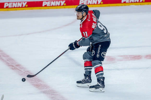 October 20, 2026, Ice Hockey, DEL, Kölner Haie vs. Schwenninger Wild Wings, Matchday 49, 2026–27 Season, Lanxess Arena, Cologne, Moritz Müller, Kölner Haie 91, North Rhine-Westphalia, Germany