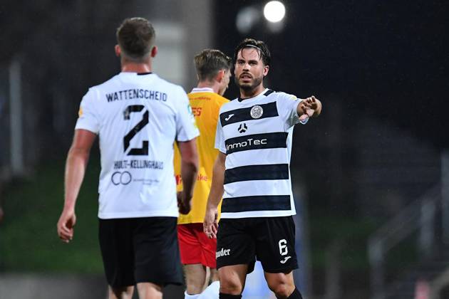 SG Wattenscheid 09 vs. SC Preußen Münster ** FOR EDITORIAL USE ONLY ** EDITORIAL USE ONLY ** p Soccer Korbmacher Westphalia Cup Round of 16 SG Wattenscheid 09 vs. SC Preußen Münster on October 20, 2026, at Lohrheidestadion in Bochum-Wattenscheid Nicolai Schulte Kellinghaus SG Wattenscheid 09, on the left: Tom Sindermann, SG Wattenscheid 09; on the right: Germany, North Rhine-Westphalia, Bochum, Wattenscheid. Copyright ThorstenxTillmann Copyright: ThorstenxTillmann doc8845wnl8i4k314deels ,EDITORIAL USE ONLY Copyright: ThorstenxTillmann