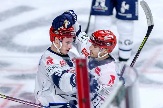 October 20, 2026, Ice Hockey, DEL, Kölner Haie vs. Schwenninger Wild Wings, Matchday 49, 2026–27 Season, Lanxess Arena, Cologne: Celebrations after the 1–0 goal by Philip Feist (SWW 09) alongside Kyle Platzer (SWW 88), North Rhine-Westphalia, Germany
