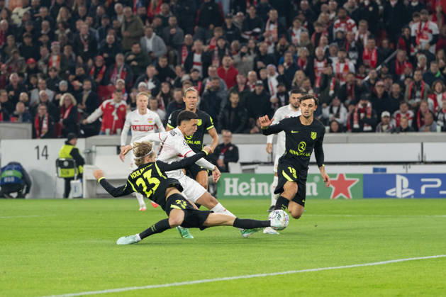 October 20, 2026, xjyhynx, Soccer, UEFA Champions League, VfB Stuttgart vs. Atlético Madrid, v l: Scoring chance by Bilal El Khannouss after one minute, 11, VfB Stuttgart s Morten Hjulmand, 23, Atlético Madrid tries to block Stuttgart
