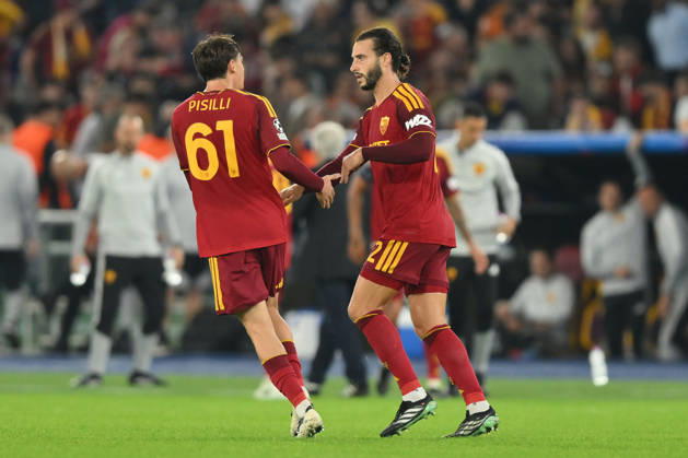 AS Roma v Slovan Bratislava - UEFA Champions League ROME, ITALY - October 20 : Mario Hermoso (R) of AS Roma celebrates with is team mates after scoring a goal during the Champions League match between AS Roma and Slovan Bratislava at Stadio Olimpico on October 20 ,2026 in Rome, Italy. Claudio Pasquazi Anadolu Rome Italy. Editorial use only. Please get in touch for any other usage. Copyright: x2026xAnadoluxClaudioxPasquazix