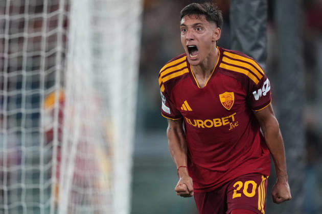 Roma’s Nahuel Molina celebrates after scoring during the UEFA Champions League Phase - Matchday 3 soccer match between AS Roma-Slovan Bratislava at the Rome s Olympic stadium, Italy - Tuesday October 20, 2026 - Soccer ( Photo by Alfredo Falcone LaPresse )  Copyright: xAlfredoxFalcone LaPressex