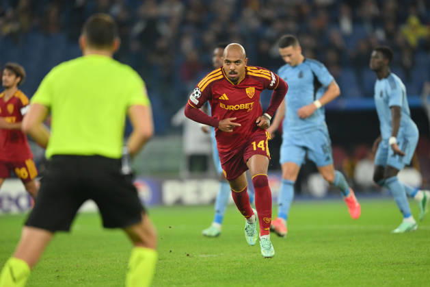 AS Roma v Slovan Bratislava - UEFA Champions League ROME, ITALY - OCTOBER 20 : Donyell Malen of AS Roma celebrates after scores The penalty during the Champions League match between Slovan Bratislava at Stadio Olimpico on October 20 ,2026 in Rome, Italy. Claudio Pasquazi Anadolu Rome Italy. Editorial use only. Please get in touch for any other usage.  Copyright: x2026xAnadoluxClaudioxPasquazix