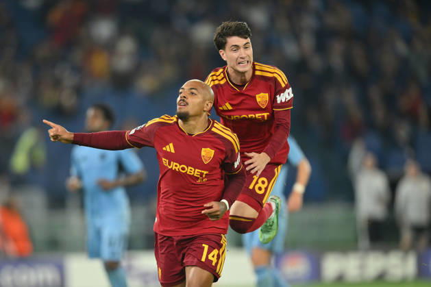 AS Roma v Slovan Bratislava - UEFA Champions League ROME, ITALY - OCTOBER 20 : Donyell Malen of AS Roma celebrates after scores The penalty during the Champions League match between Slovan Bratislava at Stadio Olimpico on October 20 ,2026 in Rome, Italy. Claudio Pasquazi Anadolu Rome Italy. Editorial use only. Please get in touch for any other usage.  Copyright: x2026xAnadoluxClaudioxPasquazix