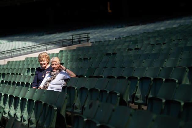 Olympic Games, Olympische Spiele, Olympia, OS ANNIVERSARY DINNER, Marlene Mathews (left) and Sandra Morgan-Beavis (right) pose for photos as part of 1956 Olympic Games 70th Anniversary Celebrations, in Melbourne, Wednesday, October 21, 2026. ( NO ARCHIVING MELBOURNE VICTORIA Australia  Copyright: xJayxKoglerx 20261021164456600322