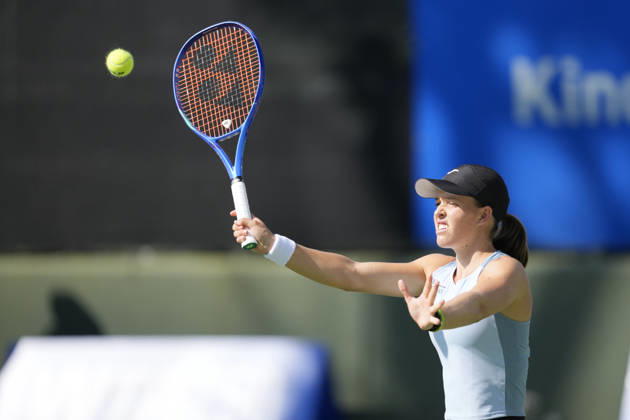 WTA, Tennis Damen Kinoshita Group Japan Open - Day 3 Kaitlin Quevedo of Spain plays with partner Claire Liu of the United States during their quarterfinal doubles match against Jesika Maleckova and Miriam Skoch of the Czech Republic at the 2026 Kinoshita Group Japan Open Women s tennis tournament at Utsubo Tennis Center in Osaka, Japan, on October 21, 2026. Osaka Japan  Copyright: xOwenxHammondx originalFilename:hammond-2026kino261021_npCvw.jpg