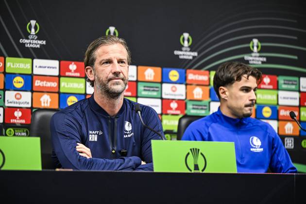 Rik De Mil, head coach of KAA Gent and Tiago Araujo of KAA Gent pictured at a press conference, PK, Pressekonferenz of Belgian soccer team KAA Gent, Wednesday 21 October 2026 in Braga, Portugal. The team is preparing for the second match of the UEFA Conference League league phase against Portuguese SC Braga tomorrow. TOM GOYVAERTS TomxGoyvaerts  x190514049x