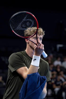 TENNIS : ATP, Tennis Herren 250 - Grand Tennis AURA - Decines (France) 21 10 2026 Corentin Moutet (FRA) vs Felix Balshaw (FRA) during the tournament of the Auvergne Rhône-Alpes Grand Prix at the LDLC Arena in Décines on October 21, 2026. Photo Sandrine Thesillat PsNewZ  Copyright: xSandrinexTHESILLATx