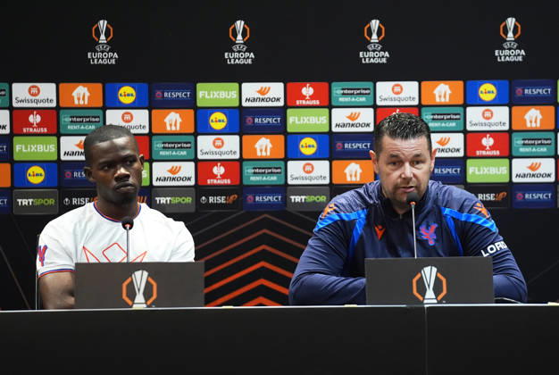 Ahead of Besiktas v Crystal Palace - UEFA Europa League ISTANBUL, TURKIYE - OCTOBER 21: Pierre Sage (R), head coach of Crystal Palace and Tyrick Mitchell (L) of Crystal Palace attend a press conference, PK, Pressekonferenz at Tupras Stadium ahead of UEFA Europa League football match against Besiktas in Istanbul, Turkiye on October 21, 2026. Esra Bilgin Anadolu Istanbul Turkey. Editorial use only. Please get in touch for any other usage.  Copyright: x2026xAnadoluxEsraxBilginx