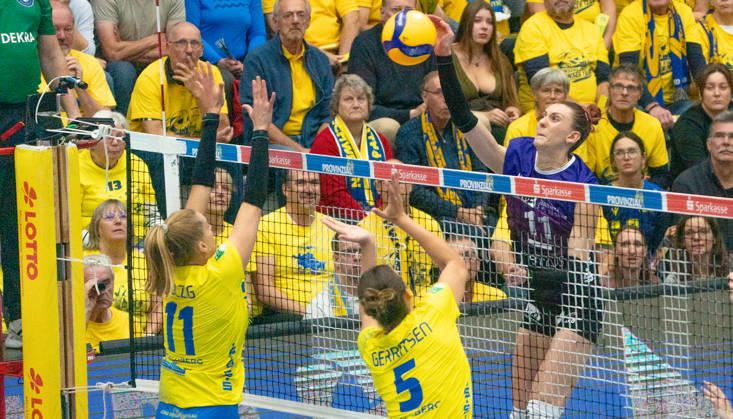 Volleyball, Women, VBL, SSC Palmberg Schwerin v Schwarz-Weiß Erfurt