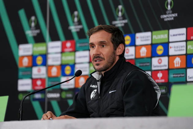 Julian Schuster, SC Freiburg, coach at the press conference, Monaco, soccer, UEFA Conference League, Matchday 2, group stage, 2026–2027, AS Monaco vs. SC Freiburg, October 21, 2026, Stade Louis II, Monaco, Monaco, Stade Louis II, Fontvieille, Monaco Copyright: xArnexAmbergx