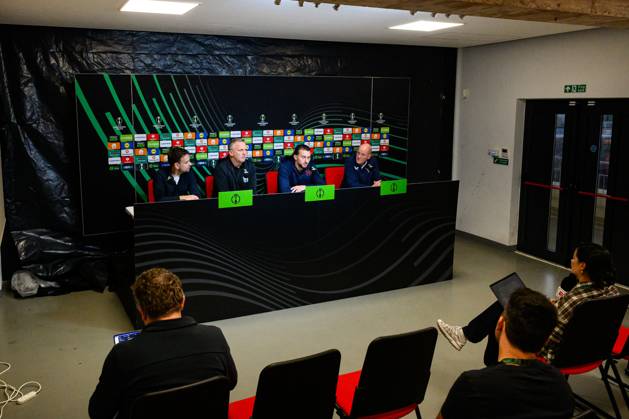 GIBRALTAR , 21 10-2026 , Europa Point stadium , season 2026 2027 , UEFA Conference League football , press conference, PK, Pressekonferenz FC Twente coach John van den Brom and FC Twente goalkeeper Joel Drommel Press conference Twente  x208916334x Copyright:
