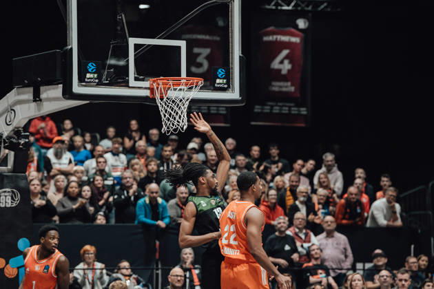 Game Day 4 of the Basketball Eurocup: Niners Chemnitz vs. Slask Wroclaw, October 21, 2026, starting at 7:00 p.m., Chemnitz, Chemnitz Arena. Pictured: No. 22 Nighaeal Ceaser, 13 Isaiah Moore, Matchday 4 of the Basketball Eurocup: Niners Chemnitz vs. Slask Wroclaw, Chemnitz, Saxony, Germany Copyright: xEHLxMedia MichelxKöhlerx 20262110-Niners-Chemnitz-Slask-Wroclaw-004