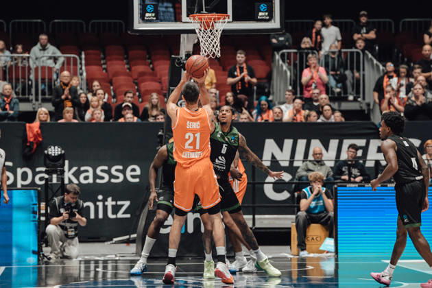 Game Day 4 of the Basketball Eurocup: Niners Chemnitz vs. Slask Wroclaw, October 21, 2026, starting at 7:00 p.m., Chemnitz, Chemnitz Arena. Pictured: Mateo Seric on October 21. Matchday 4 of the Basketball Eurocup: Niners Chemnitz vs. Slask Wroclaw, Chemnitz, Saxony, Germany Copyright: xEHLxMedia MichelxKöhlerx 20262110-Niners-Chemnitz-Slask-Wroclaw-019