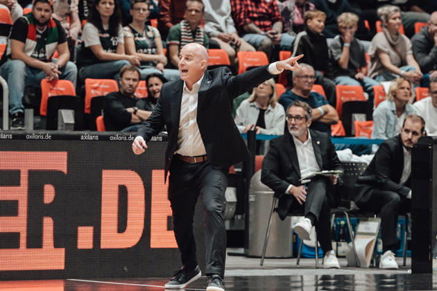Game Day 4 of the Basketball Eurocup: Niners Chemnitz vs. Slask Wroclaw, October 21, 2026, starting at 7:00 p.m., Chemnitz, Chemnitz Arena. Pictured: Head Coach Danny Franco. Matchday 4 of the Basketball Eurocup: Niners Chemnitz vs. Slask Wroclaw, Chemnitz, Saxony, Germany Copyright: xEHLxMedia MichelxKöhlerx 20262110-Niners-Chemnitz-Slask-Wroclaw-040