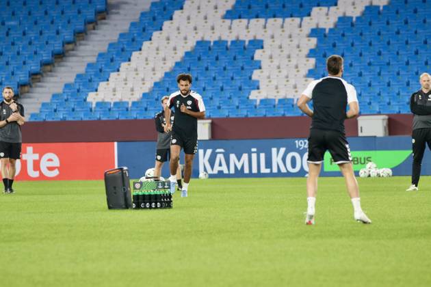 Ahead of Trabzonspor v Hearts - UEFA Conference League TRABZON, TURKIYE - OCTOBER 21: Players of Hearts attend training session ahead of Papara Park Stadium ahead of their upcoming UEFA Conference League football match against Trabzonspor, in Trabzon, Turkiye on October 21, 2026. Enes Sansar Anadolu Trabzon Turkey. Editorial use only. Please get in touch for any other usage.  Copyright: x2026xAnadoluxEnesxSansarx