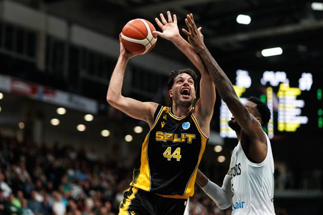Benedict Turudic of KK Croatia Split goes head-to-head with Ejiofor Onu of the Gladiators Trier; Action: Vet Concept Gladiators Trier vs. KK Split, Basketball, FIBA Europe Cup, Matchday 3, 2026–2027 Season, October 21, 2026, Vet Concept Gladiators Trier vs. KK Split, Basketball, FIBA Europe Cup, Matchday 3, 2026–2027 Season, October 21, 2026 Copyright: xEibnerxPressefotox EP_ANS