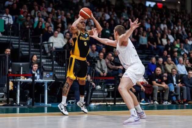 Nick Johnson of KK Croatia Split goes head-to-head with Marten Linssen of the Gladiators Trier; Action: Vet Concept Gladiators Trier vs. KK Split, Basketball, FIBA Europe Cup, Matchday 3, 2026–2027 Season, October 21, 2026, Vet Concept Gladiators Trier vs. KK Split, Basketball, FIBA Europe Cup, Matchday 3, 2026–2027 Season, October 21, 2026 Copyright: xEibnerxPressefotox EP_ANS