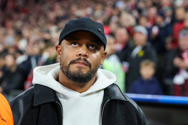 Football, FC Bayern Munich, manager Vincent Kompany taken to hospital by an ambulance