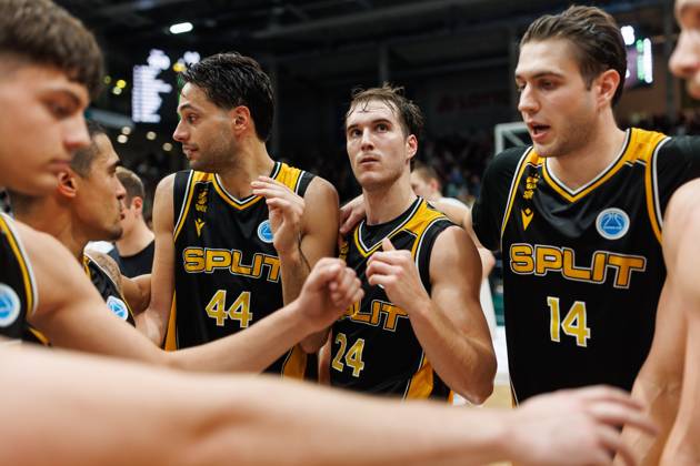 Benedict Turudic, KK Croatia Split; Trenton McLaughlin, KK Croatia Split; Darko Bajo, KK Croatia Split; grief, disappointment, emotions. Vet Concept Gladiators Trier vs. KK Split, basketball, FIBA Europe Cup, Matchday 3, 2026–2027 season, October 21, 2026 Vet Concept Gladiators Trier vs. KK Split, Basketball, FIBA Europe Cup, Matchday 3, 2026–2027 Season, October 21, 2026 Copyright: xEibnerxPressefotox EP_ANS