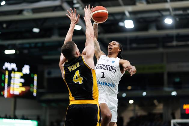 Austin Crowley of the Gladiators Trier goes head-to-head with Tonko Vuko of KK Croatia Split; Action: Vet Concept Gladiators Trier vs. KK Split, Basketball, FIBA Europe Cup, Matchday 3, 2026–2027 Season, October 21, 2026, Vet Concept Gladiators Trier vs. KK Split, Basketball, FIBA Europe Cup, Matchday 3, 2026–2027 Season, October 21, 2026 Copyright: xEibnerxPressefotox EP_ANS