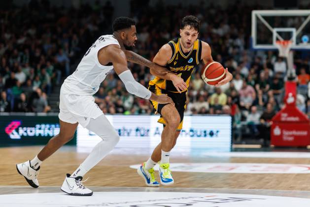 Benedict Turudic of KK Croatia Split goes head-to-head with Ejiofor Onu of the Gladiators Trier; Action: Vet Concept Gladiators Trier vs. KK Split, Basketball, FIBA Europe Cup, Matchday 3, 2026–2027 Season, October 21, 2026, Vet Concept Gladiators Trier vs. KK Split, Basketball, FIBA Europe Cup, Matchday 3, 2026–2027 Season, October 21, 2026 Copyright: xEibnerxPressefotox EP_ANS