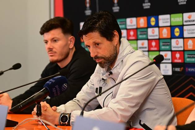Anderlecht s Giulian Biancone and Anderlecht s head coach Vitor Bruno pictured during a press conference, PK, Pressekonferenz of Belgian soccer team RSC Anderlecht, Wednesday 21 October 2026 in Bialystok, Poland, in preparation of tomorrow s match against Polish Jagiellonia Bialystok, on day three of the UEFA Europa League league phase. MICHALxKOSC x190622697x