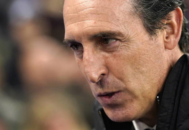 Birmingham, England, 21st October 2026. Unai Emery manager of Aston Villa during the Aston Villa vs Viking FK UEFA Champions League match at Villa Park, Birmingham. Picture credit should read: Andrew Yates Sportimage EDITORIAL USE ONLY. No use with unauthorised audio, video, data, fixture lists, club league logos or live services. Online in-match use limited to 120 images, no video emulation. No use in betting, games or single club league player publications. SPI_095_AY_Villa_Viking SPI-5091-0096