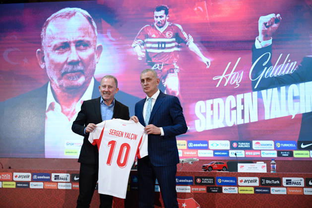 Fußball, Nationalteam Türkei, Pressekonferenz mit neuem Nationaltrainer Sergen Yalcin