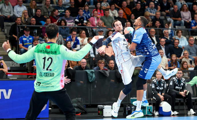 October 22, 2026, Germany, Stuttgart, Opel HBL, 2026–2027 Bundesliga, TVB Stuttgart vs. SG BBM Bietigheim, from left: Mohamed Essam Moustafa El Tayar (TVB), Dominik Claus (BBM), Philipp Ahouansou (TVB)