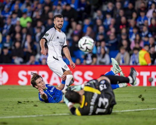 Getafe CF v FC Lugano - UEFA Conference League 2026 27 League Phase MD2 GETAFE, SPAIN - OCTOBER 22: Albian Ajeti of FC Lugano is in action with the ball during the UEFA Conference League 2026 27 League Phase MD2 match between Getafe CF and FC Lugano at Estadio Coliseum on October 22, 2026 in Getafe, Spain. Madrid Estadio Coliseum Madrid Spain Copyright: xAlbertoxGardinx AGardin_20261022_Get_Lug_0142