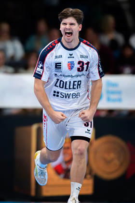 Stuttgart HBL 26 27 TVB Stuttgart SG BBM Bietigheim Alexander Pfeifer Bietigheim Stuttgart Porsche Arena Baden-Württemberg Germany