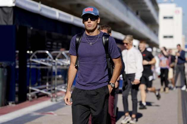 Brazilian Formula One driver Gabriel Bortoleto of Audi F1 Team arrives in the paddock during the Formula One United States Grand Prix at the Circuit of the Americas in Austin, Texas on Thursday, October 22, 2026.  AUS2026102202 GREGxNASH