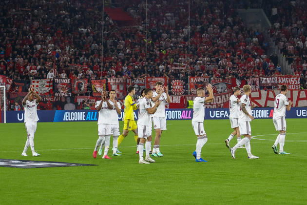Olympiacos F.C. v AC Sparta Prague UEFA Europa League AC Sparta Prague players applaud their supporters during the UEFA Europa League match at Karaiskakis Stadium, Piraeus 22 10 2026 UK Newspapers OUT Copyright: xYannisxHalasx FIL-24108-0037