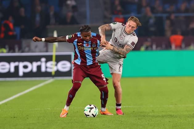 Trabzonspor v Hearts - UEFA Conference League TRABZON, TURKIYE - OCTOBER 22: Sidny Lopes Cabral (R) of Trabzonspor in action during UEFA Conference League week 2 football match between Trabzonspor and Hearts at Papara Park in Trabzon, Turkiye on October 22, 2026. Hasan Tascan Anadolu Trabzon Turkey. Editorial use only. Please get in touch for any other usage.  Copyright: x2026xAnadoluxHasanxTaÅücanx