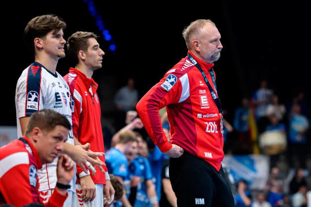 Stuttgart HBL 26 27 TVB Stuttgart SG BBM Bietigheim Coach Hartmut Mayerhoffer Bietigheim dissatisfied, disappointed, dejected, frustrated; Stuttgart Porsche Arena, Baden-Württemberg, Germany