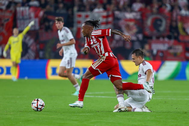 Olympiacos F.C. v AC Sparta Prague UEFA Europa League Gelson Martins of Olympiacos F.C. and Matej Jurásek of AC Sparta Prague during the UEFA Europa League match at Karaiskakis Stadium, Piraeus 22 10 2026 UK Newspapers OUT Copyright: xYannisxHalasx FIL-24108-0039