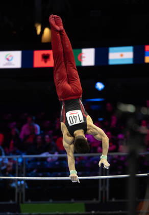 Rotterdam The Netherlands 23rd October 2026 World Championships artistic gymnastics. Horizontal Bar Samuel Zakutney (CAN) turnen