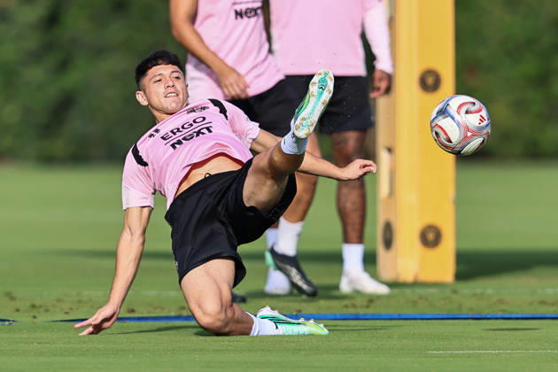 FORT LAUDERDALE, FL - OCTOBER 23: Inter Miami CF midfielder David Ayala (22) is seen during an Inter Miami Training Session at Florida Blue Training Center on October 23, 2026 in Fort Lauderdale, Florida. (Photo by Chris Arjoon Icon Sportswire) SOCCER: OCT 23 Inter Miami CF Training EDITORIAL USE ONLY Icon2610230000014