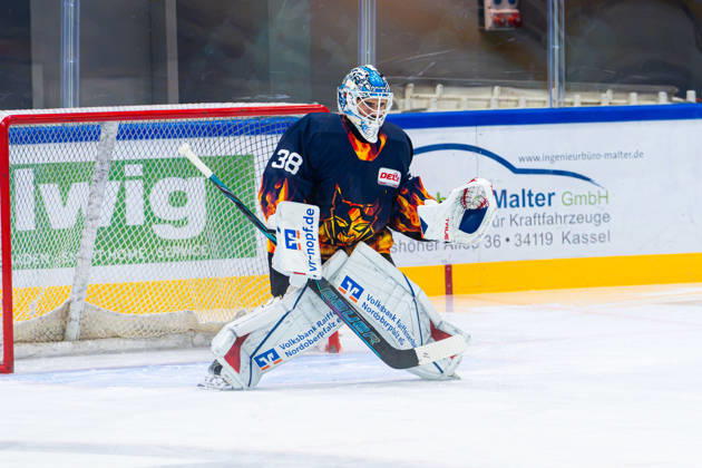 Kassel, Germany, October 22, 2026; DEL2 2026–2027, Game 11: Kassel Huskies vs. Blue Devils Weiden. Pictured: Goaltender Kristian Hufsky, BDW, Probonio Arena, Hesse Copyright: xFotostandx xKruczynskix