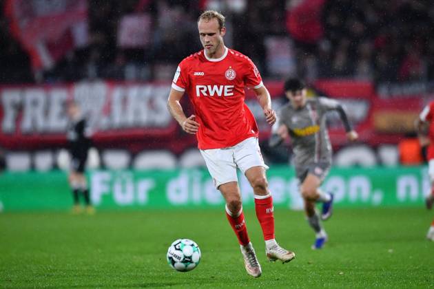 Rot Weiss Essen vs. SSV Jahn Regensburg ** FOR EDITORIAL USE ONLY ** EDITORIAL USE ONLY ** p Soccer 3rd Division, Matchday 11: Rot-Weiss Essen vs. SSV Jahn Regensburg on October 23, 2026, at the Stadion an der Hafenstrasse in Essen. Lucas Brumme, Rot-Weiss Essen, Germany, North Rhine-Westphalia, Essen. Copyright ThorstenxTillmann Copyright: ThorstenxTillmann doc885pbvlxc201l7p5xj7r ,EDITORIAL USE ONLY Copyright: ThorstenxTillmann
