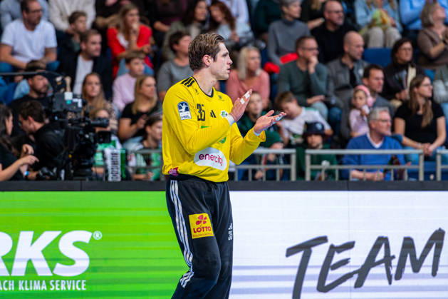 Joel Birlehm of TSV Hannover Burgdorf, No. 35 (left), TSV Hannover Burgdorf (green) vs. TBV Lemgo Lippe (blue) on Matchday 10 of the 2026–2027 season in the Opel Handball Bundesliga on October 23, 2026, ZAG Arena Hannover, GER, Copyright: xJanxGuentherx xTSVxHannover-Burgdorfx
