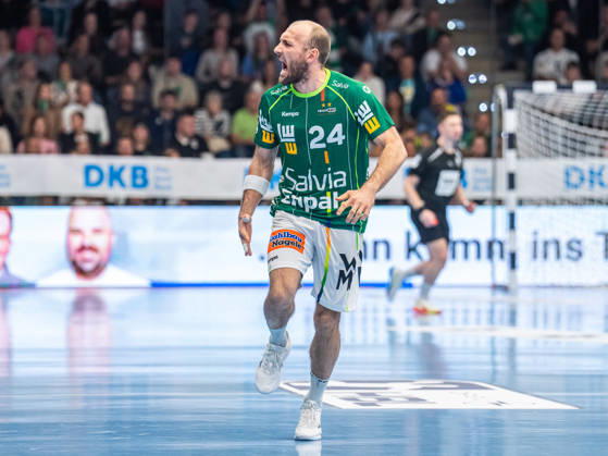 Marcel Schiller of Frisch Auf Göppingen, No. 24, cheers loudly; Frisch Auf Göppingen vs. ThSV Eisenach, handball, 1st Bundesliga, men s division, 2026–2027 season, October 23, 2026, Frisch Auf Goeppingen vs. ThSV Eisenach, Handball, 1st Bundesliga, Men, 2026–2027 season, October 23, 2026, Goeppingen Copyright: xEibner-Pressefoto MichaelxSchmidx EP_MST