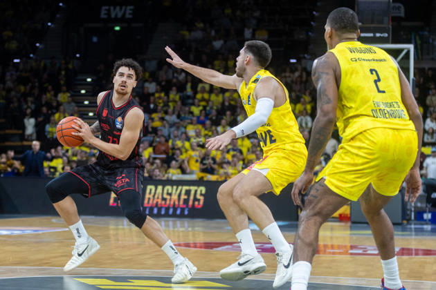 Oldenburg, Lower Saxony, Germany, October 23, 2026, Joshua Obiesie (left), BMA365 Bamberg Baskets; Stefan Momirov (center), EWE Baskets Oldenburg; Demajeo Wiggins (right), EWE Baskets Oldenburg. EWE Baskets Oldenburg vs. BMA365 Bamberg Baskets. Basketball 1. Basketball Bundesliga, 2026–2027 season, Matchday 6, Grosse EWE Arena: EWE Baskets Oldenburg vs. BMA365 Bamberg Baskets www.andreas-burmann.de