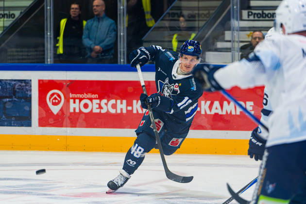 Kassel, Germany, October 22, 2026; DEL2 2026–2027, Game 11: Kassel Huskies vs. Blue Devils Weiden. Pictured: Laurin Braun, ECK Probonio Arena, Hesse Copyright: xFotostandx xKruczynskix