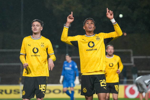 Friday, October 23, 2026; 2026–2027 Season; Matchday 14 of the Regionalliga West at Rote Erde Stadium, Dortmund, Germany; BV Borussia Dortmund U23 vs. Bonner SC; Celebrations after Kevin Mutove s 2–0 goal for BVB